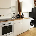 Staywell - Lichtdurchflutetes Apartment Mit Terasse