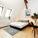 Staywell - Lichtdurchflutetes Apartment Mit Terasse